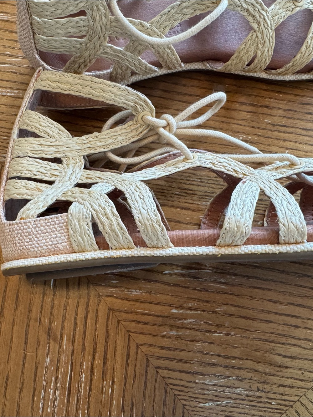 Gentle Souls by Kenneth Cole Lace-Up Sandals, Cream, size 6.5. NWOT, never worn.
